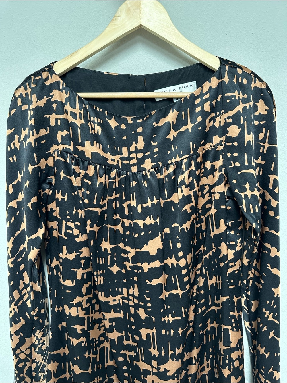 Trina Turk Black and Tan Abstract Print Long Sleeve Dress